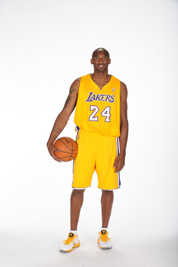 因涉嫌种族主义与性别歧视，费城联合体育总监已被停职（费城联合体育总监涉种族与性别歧视指控，已遭停职）