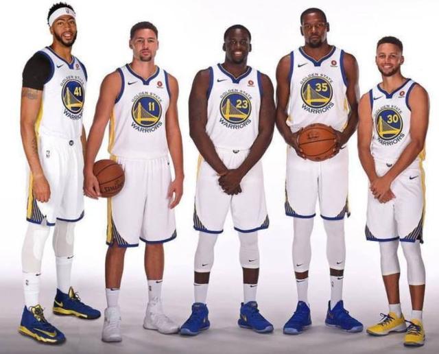 内部人士：皇马的几名资深球员对与埃尔切的平局十分愤怒（知情人士：皇马多位老将对战平埃尔切极度不满）