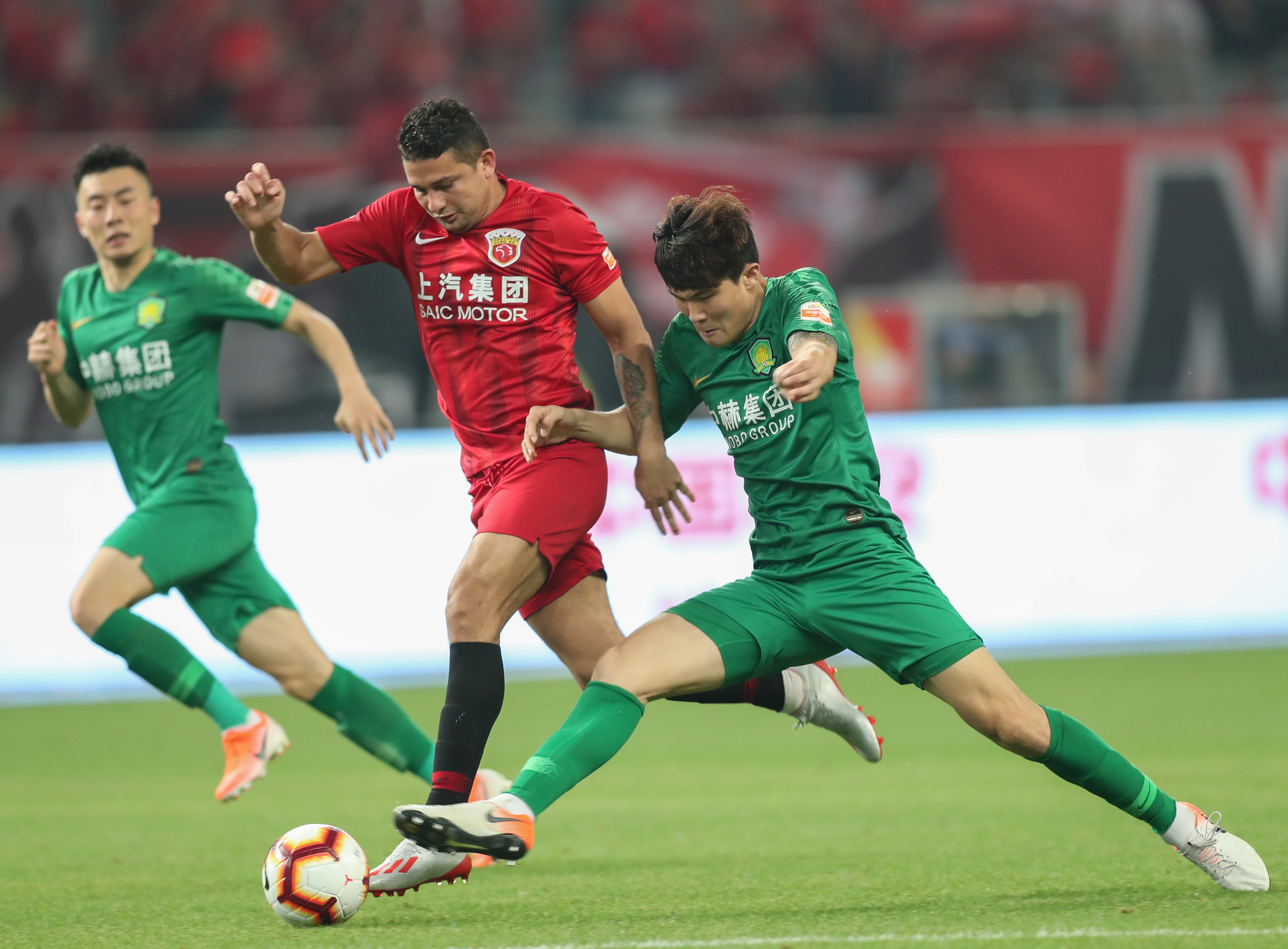 记者：拜仁和于帕进行深入谈判，他们预计球员最终会完成续约（记者：拜仁与于帕续约谈判深入，预计最终达成一致）