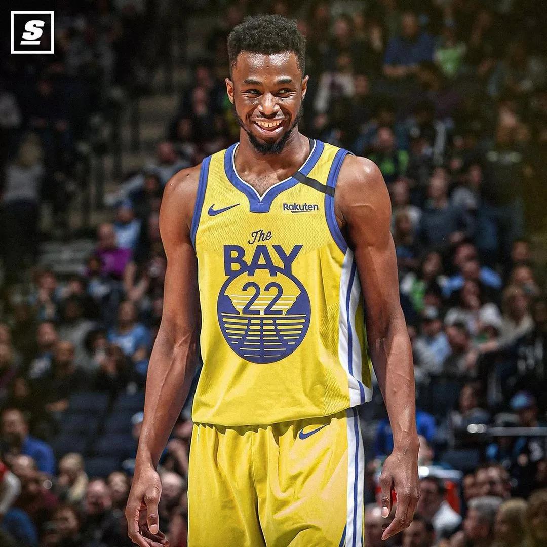 足球报：海港有意杨希，徐彬留洋仍存不确定，西海岸资金有困（《足球报》：海港看中杨希，徐彬留洋前景未明，西海岸资金承压）