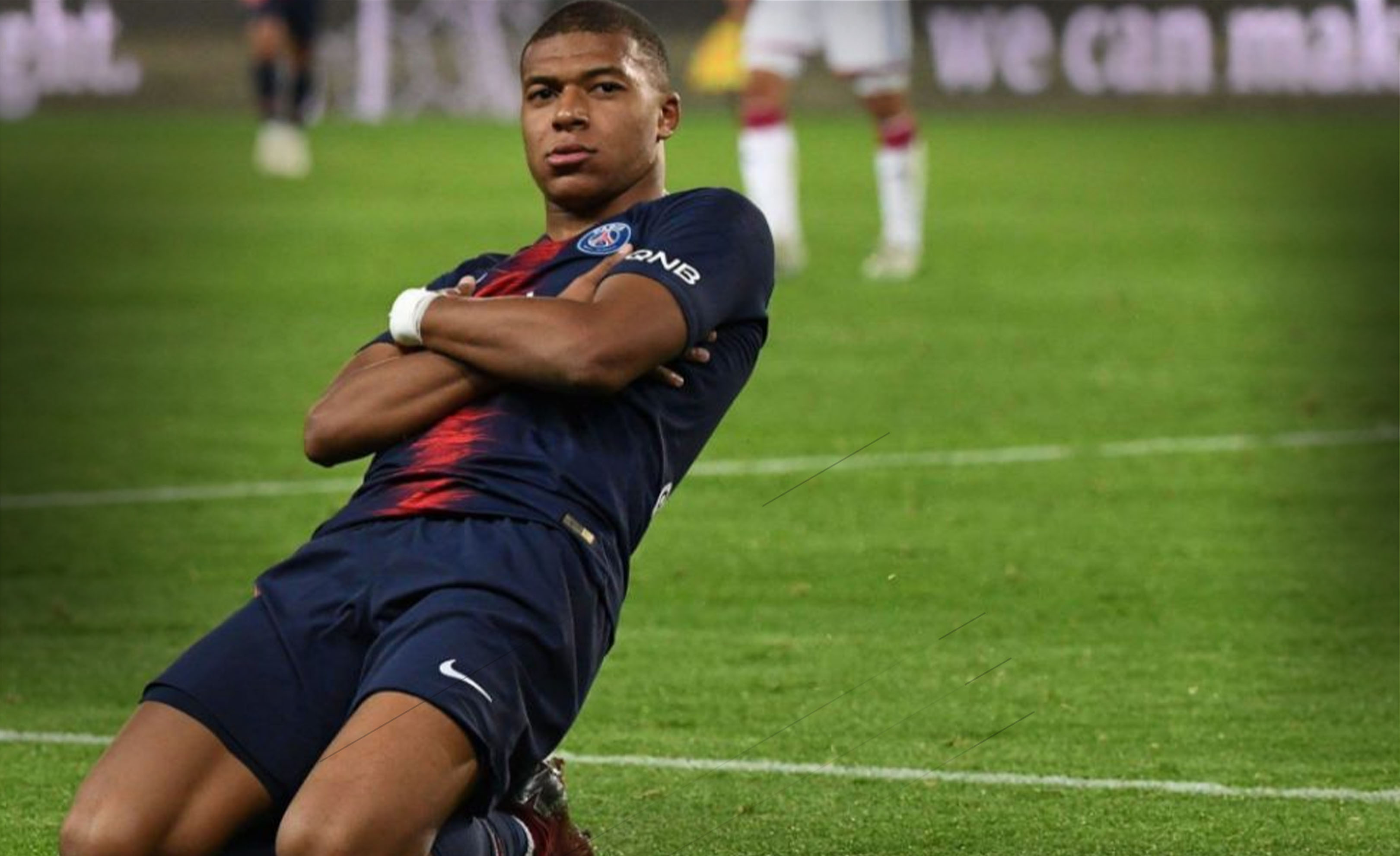 他的停球是教科书级别（他的停球堪称教科书范例）