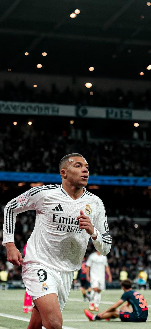 达洛特：阿莫林的做法是正确的，要想留在曼联就需付出努力（达洛特：阿莫林做得对，想在曼联立足就得努力）