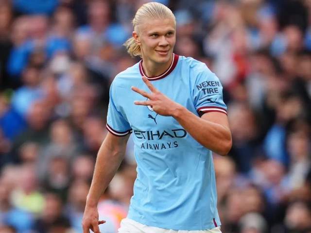 扑点+6次扑救，迈尼昂当选与国米一役米兰队内最佳球员（扑出点球并完成6次扑救，迈尼昂获评米兰德比队内最佳球员）